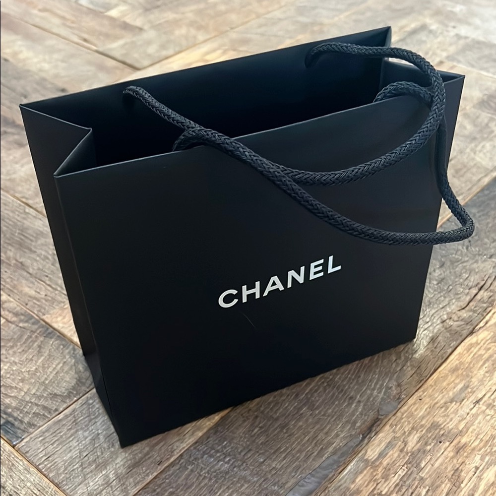 Chanel Black Shopping Bag (paper)